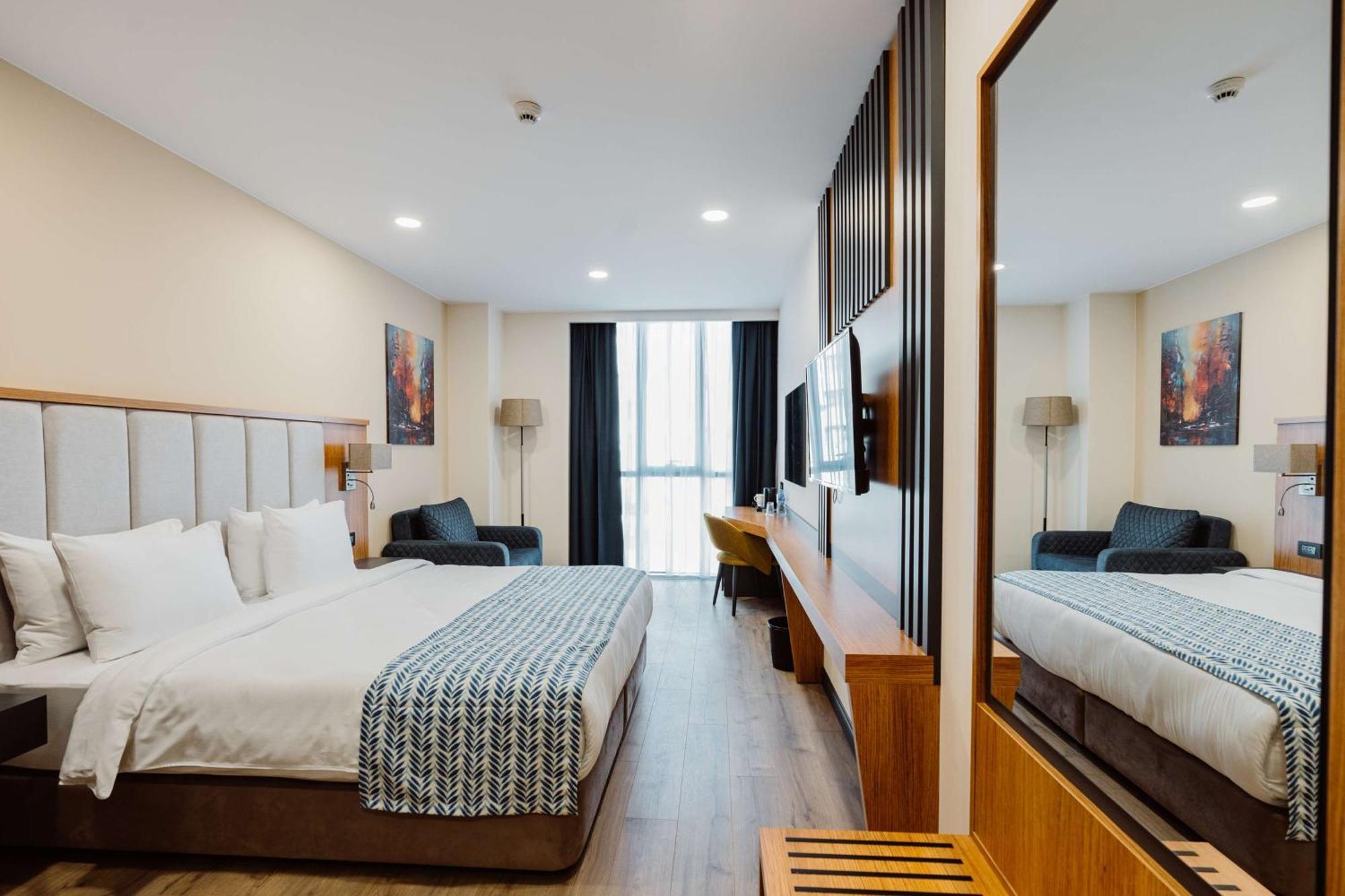 Best Western Plus Batumi Exterior foto