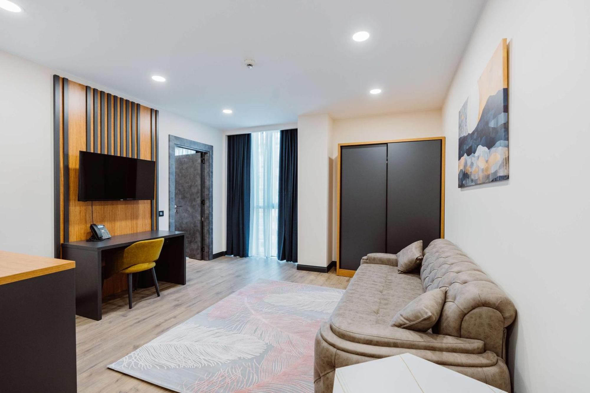 Best Western Plus Batumi Exterior foto