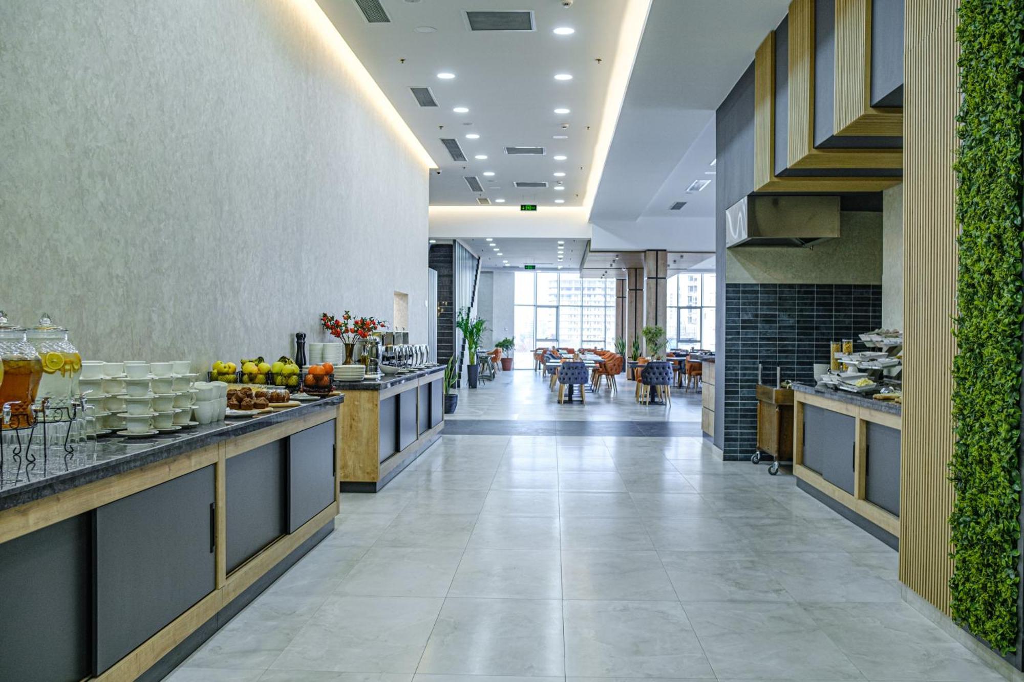 Best Western Plus Batumi Exterior foto