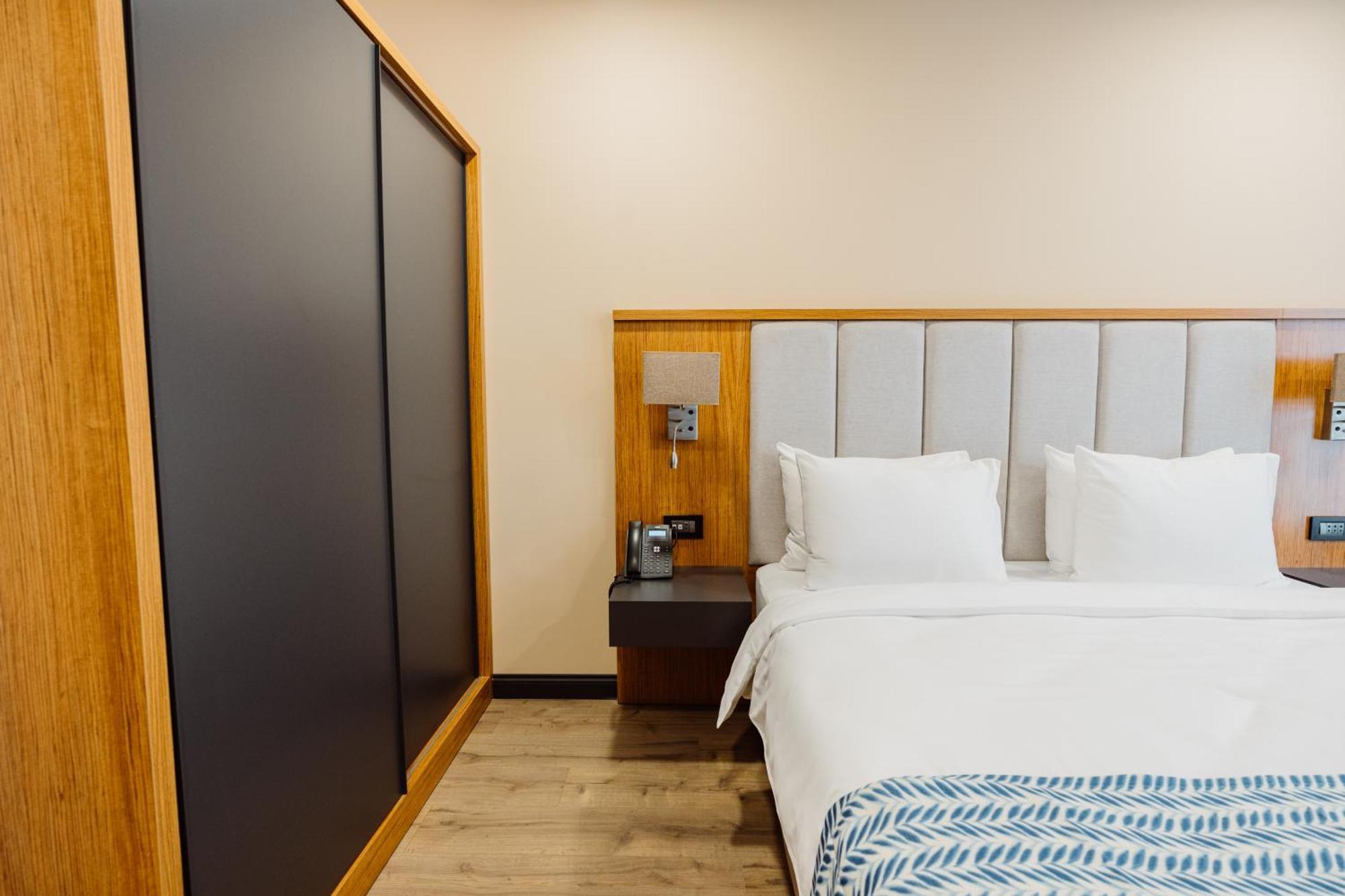 Best Western Plus Batumi Exterior foto