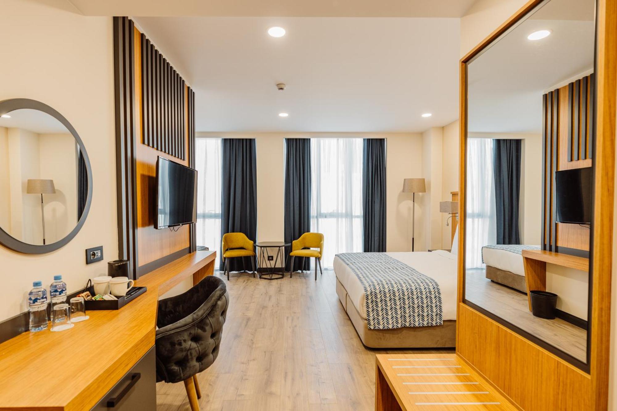 Best Western Plus Batumi Exterior foto